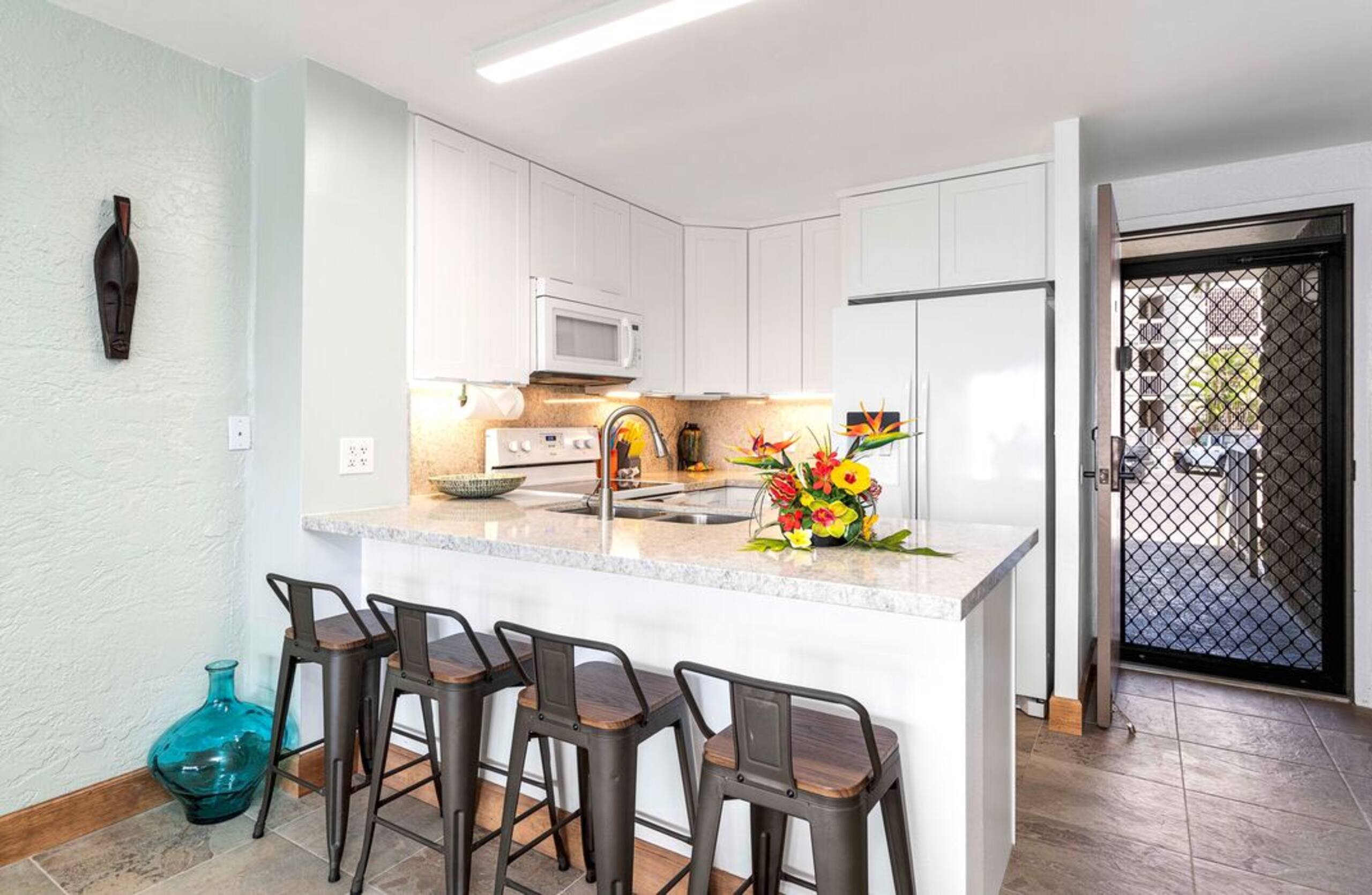 Condo in Kailua-Kona · ★5.0 · 2 bedrooms · 2 beds · 2 baths - Image 15