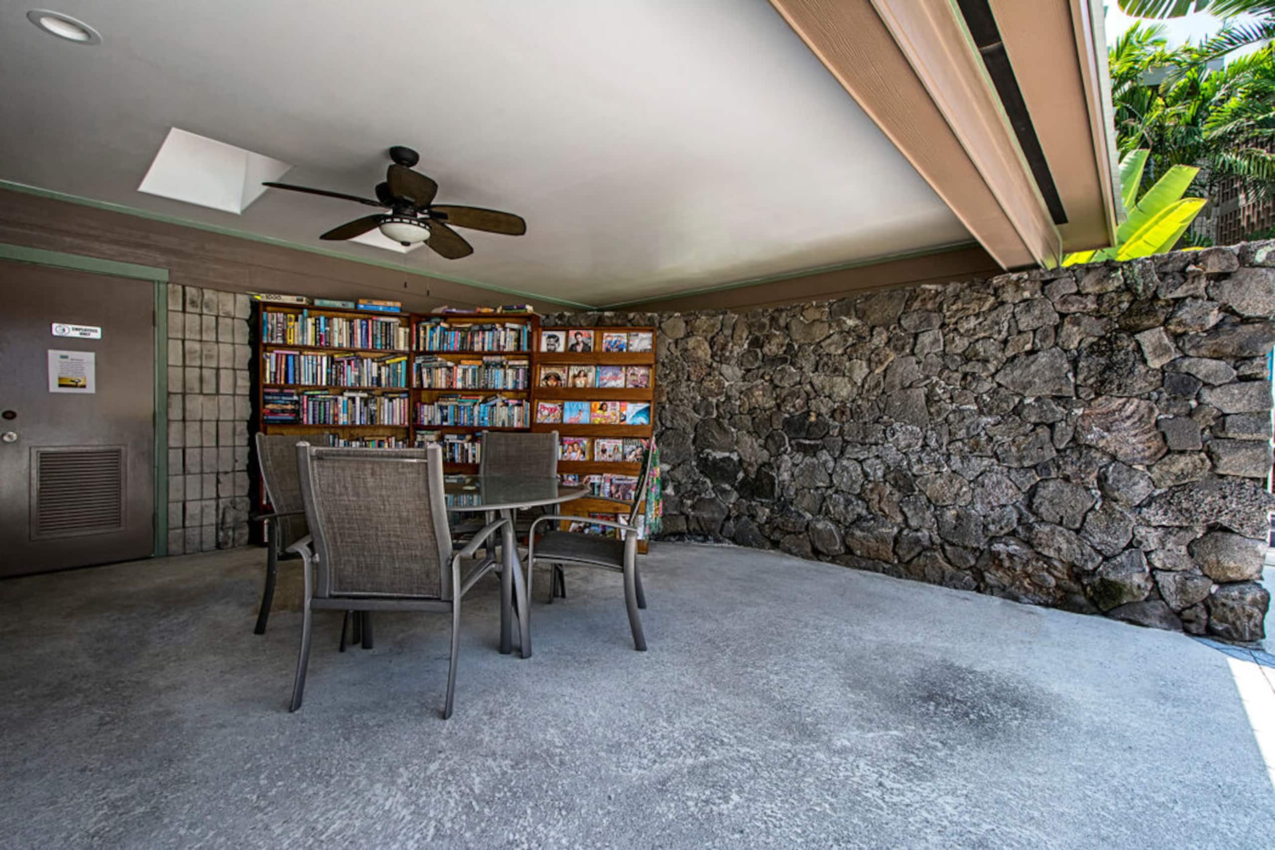 Condo in Kailua-Kona · ★5.0 · 2 bedrooms · 2 beds · 2 baths - Image 39