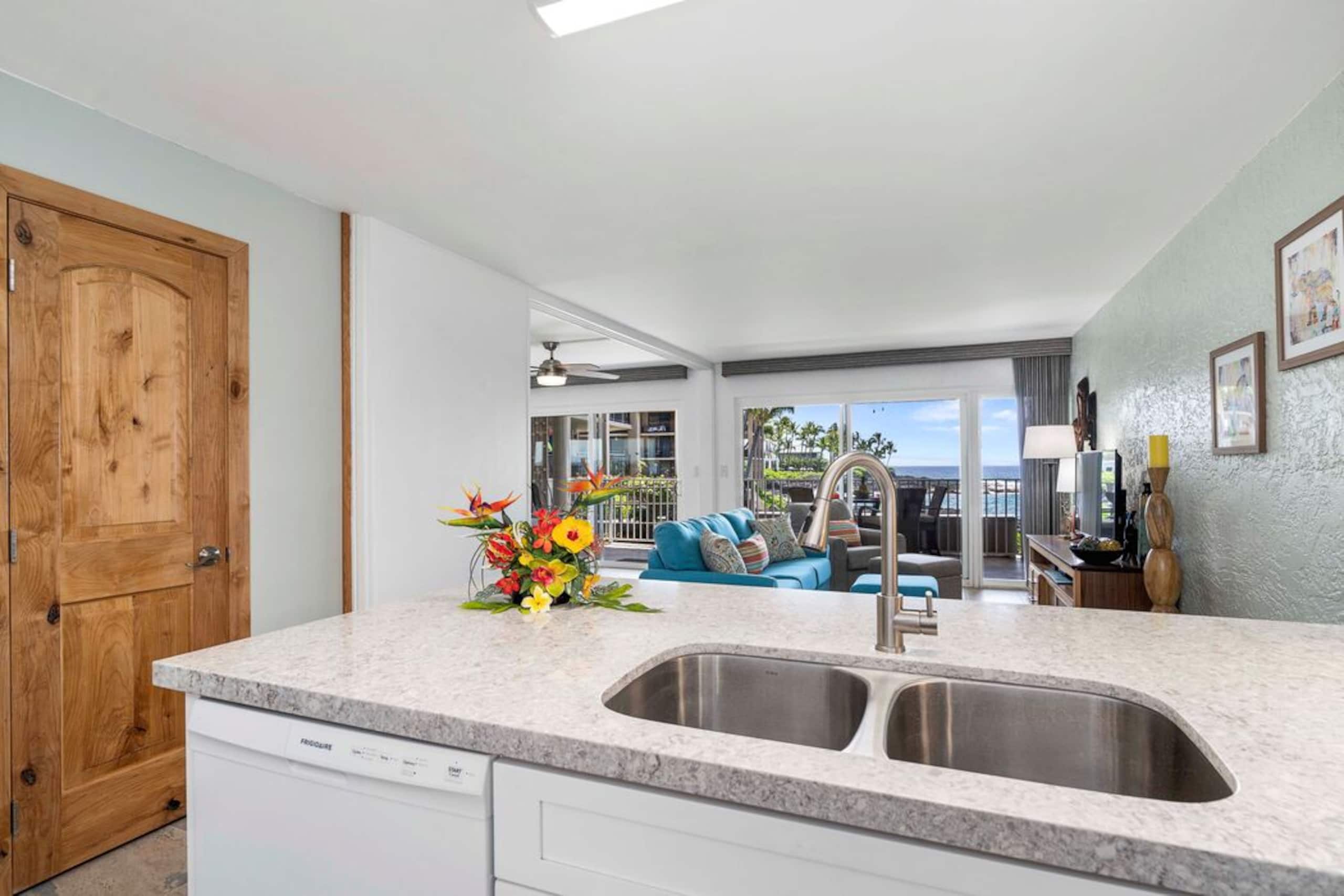 Condo in Kailua-Kona · ★5.0 · 2 bedrooms · 2 beds · 2 baths - Image 17