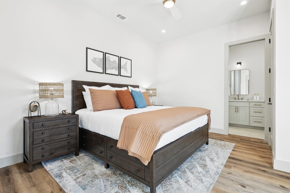 Საძინებელი 4 (მეორე სართული)