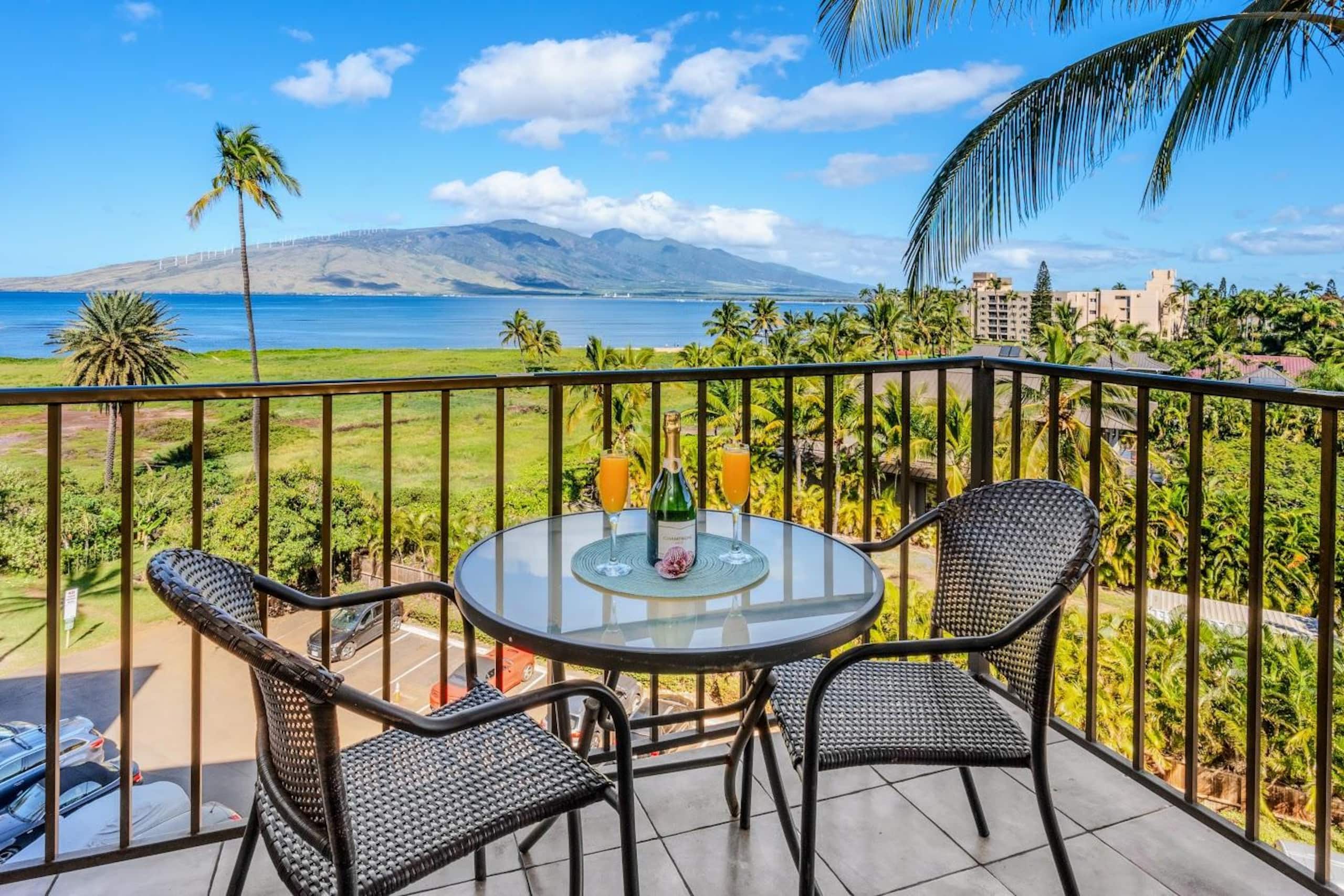 Condo in Kihei · ★4.58 · 1 bedroom · 2 beds · 1 shared bath - Image 2