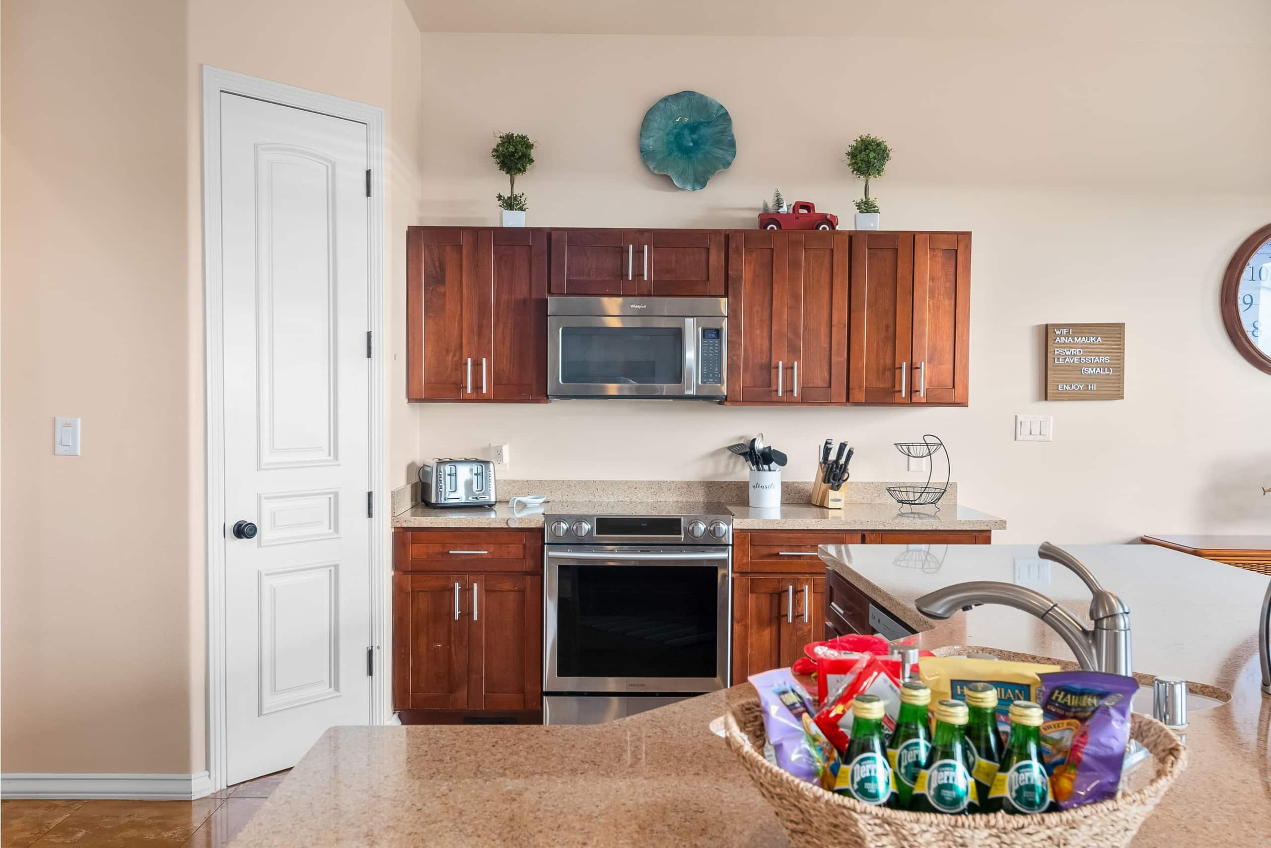 Home in Kailua-Kona · ★4.97 · 3 bedrooms · 6 beds · 2 baths - Image 31