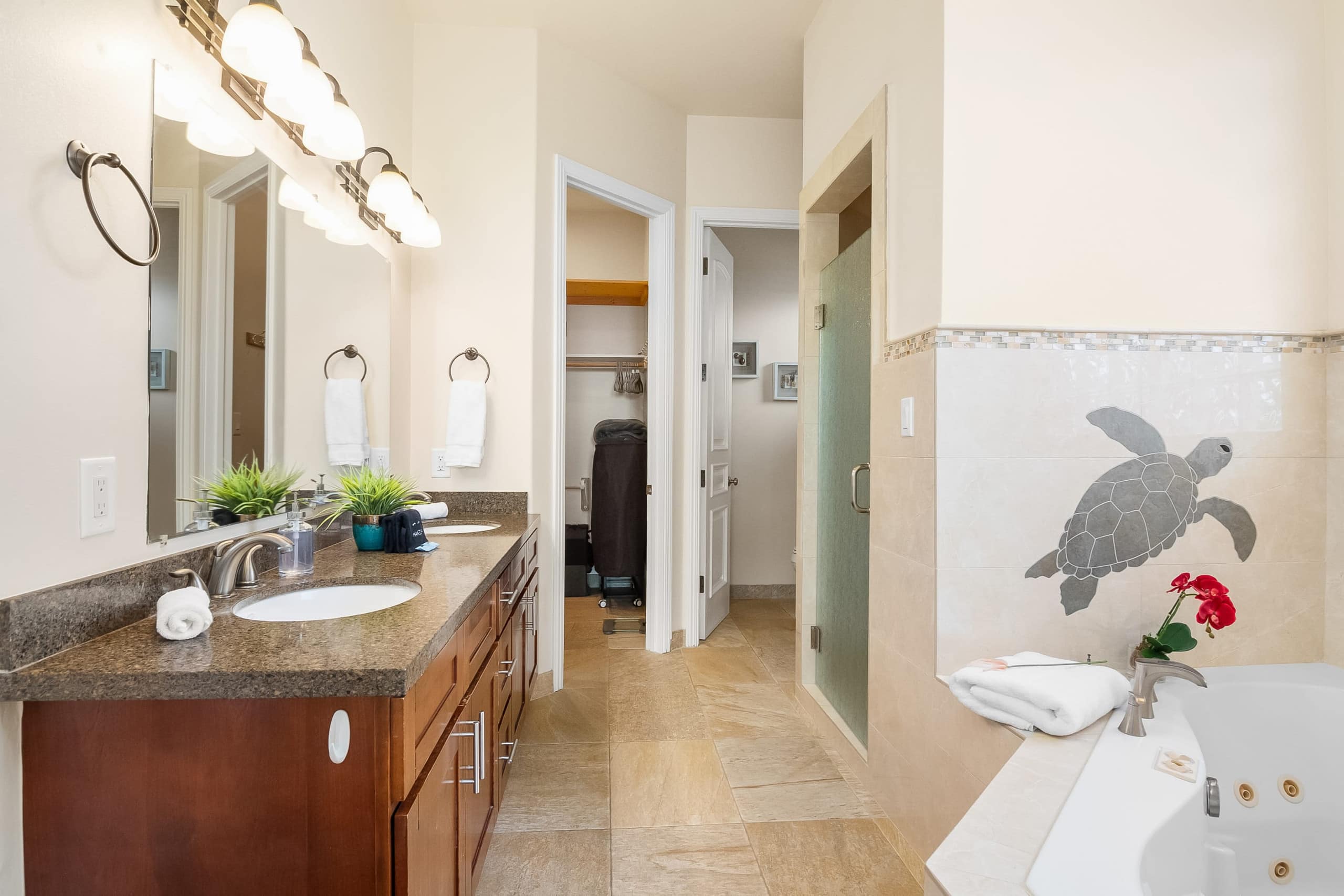 Home in Kailua-Kona · ★4.97 · 3 bedrooms · 6 beds · 2 baths - Image 67