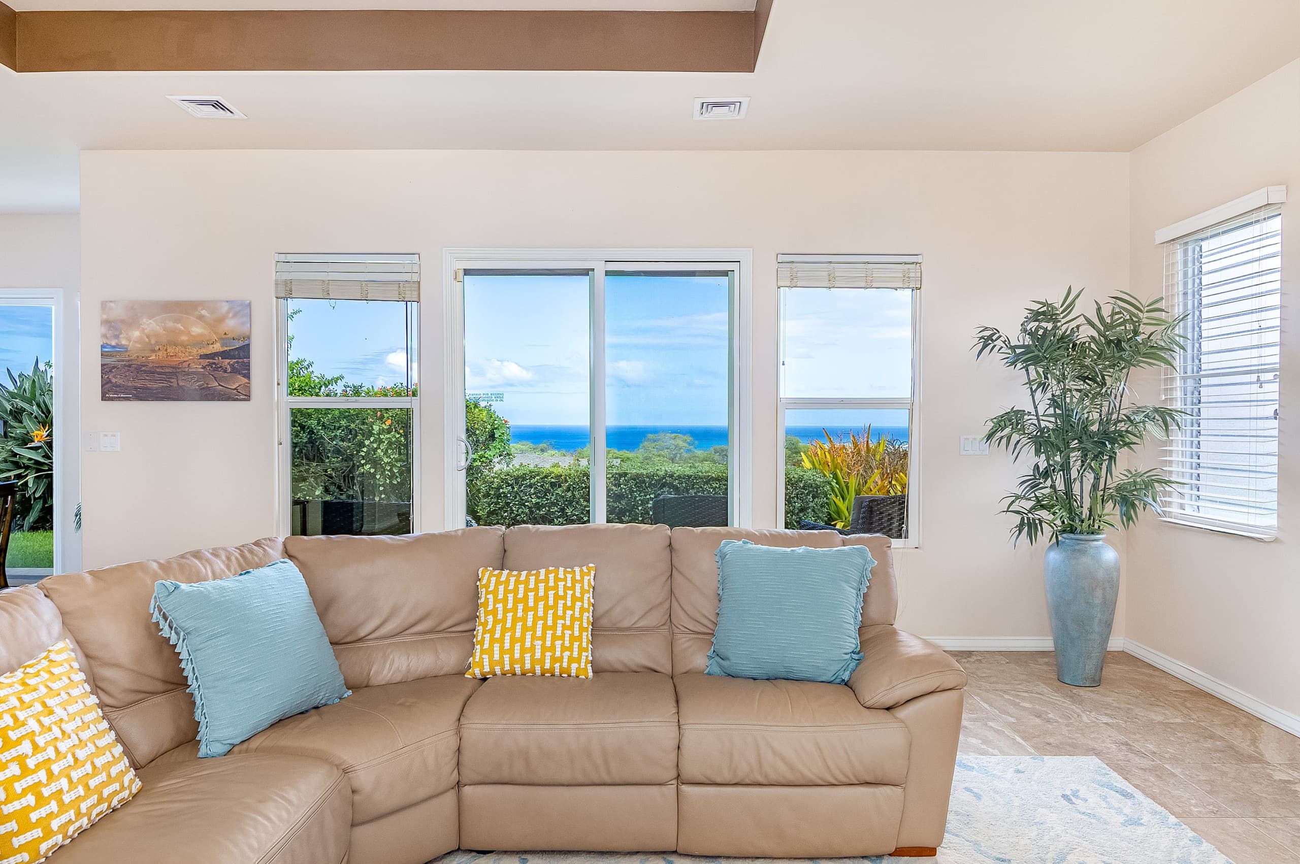 Home in Kailua-Kona · ★4.97 · 3 bedrooms · 6 beds · 2 baths - Image 15