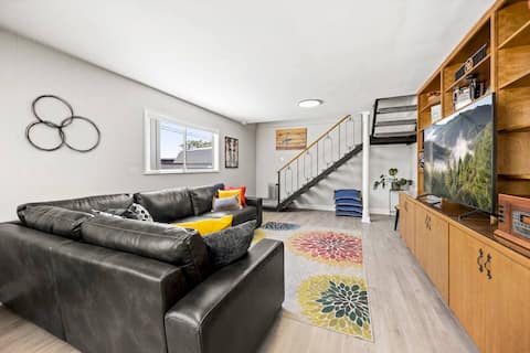 Popular Airbnb listing: Disneyland Close Poolhome for 9! in Fullerton