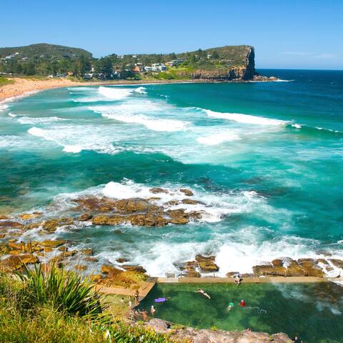 Bungalow 127 at Avalon pde, 800m walk to beach gallery image 2