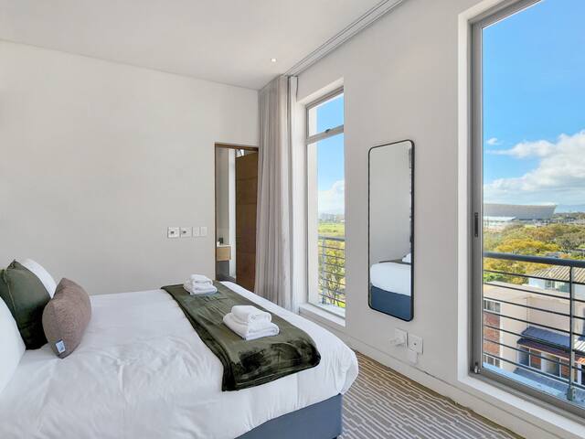 Elegance In The Heart Of Greenpoint | Rooftop pool gallery image 4