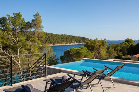 Luxury Beachfront Vlla Sea Horizon - Pool, Brač