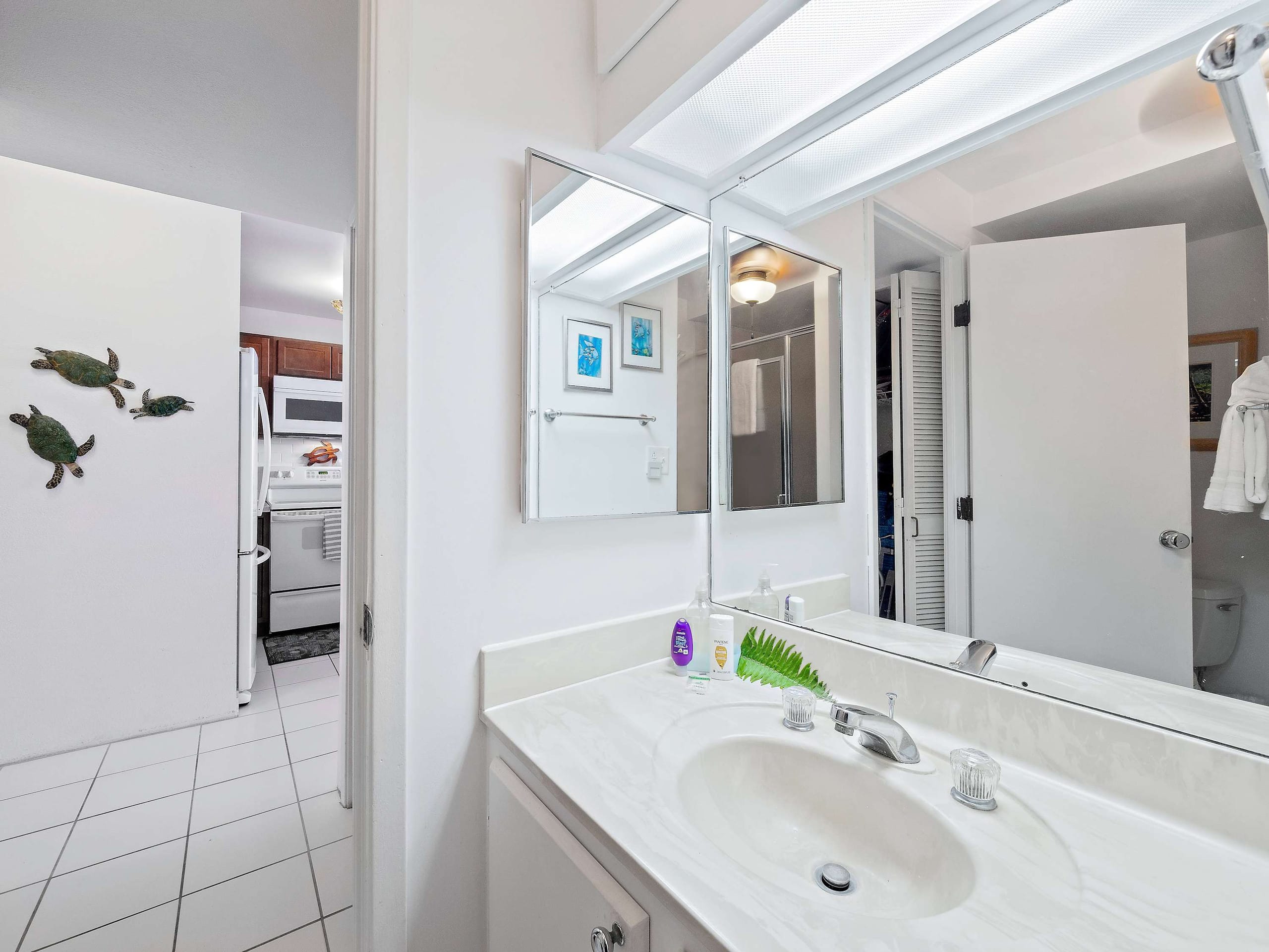Condo in Kailua-Kona · ★4.88 · 1 bedroom · 1 bed · 2 baths - Image 18