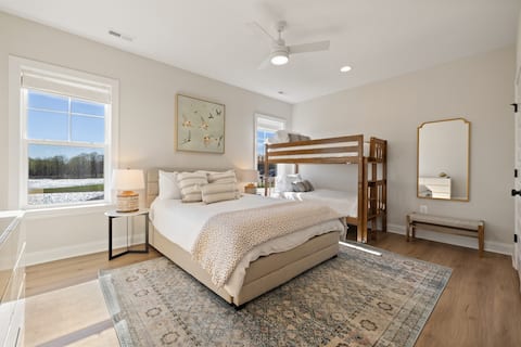 NEW 8BR Lakefront Lake Anna, Dock, & Swim Spa