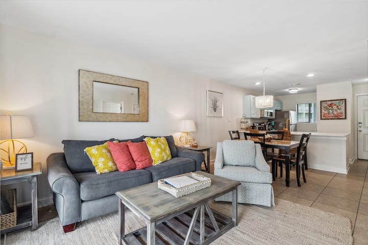 Private Balcony-2br + Sunroom-romar Beach 105