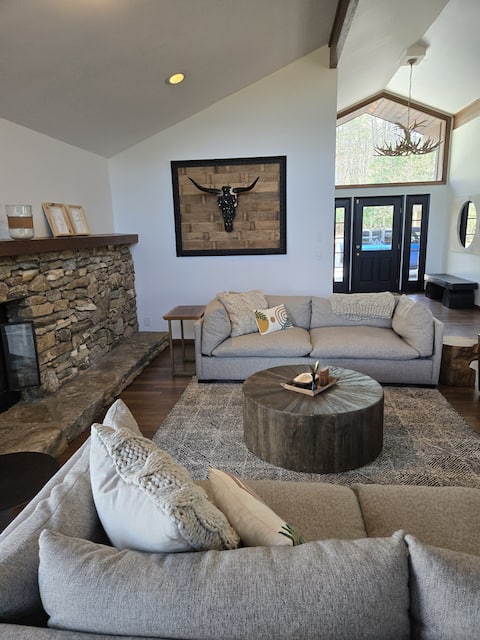 Mountain view, nearby waterfall - 10min to Brevard