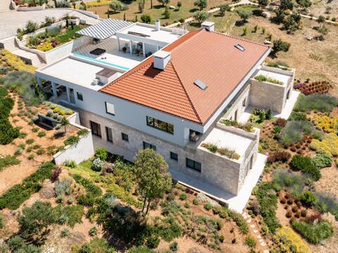 Villa Adriatic | 5 Bedrooms | Infinity Pool & Gym