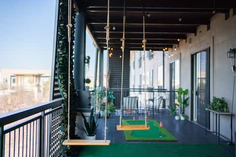 Popular Airbnb listing: The Treehouse in Heart of Domain in North Burnet