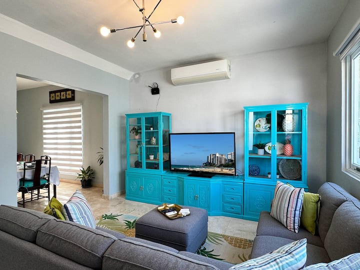 Lux Condado Villa Private Pool, Generator, Parking - San Juan