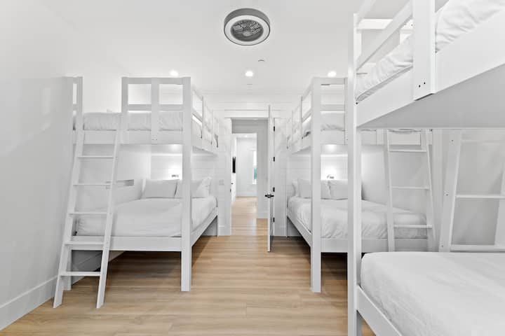 2. kat - tri puna kreveta na kat - za 12 osoba