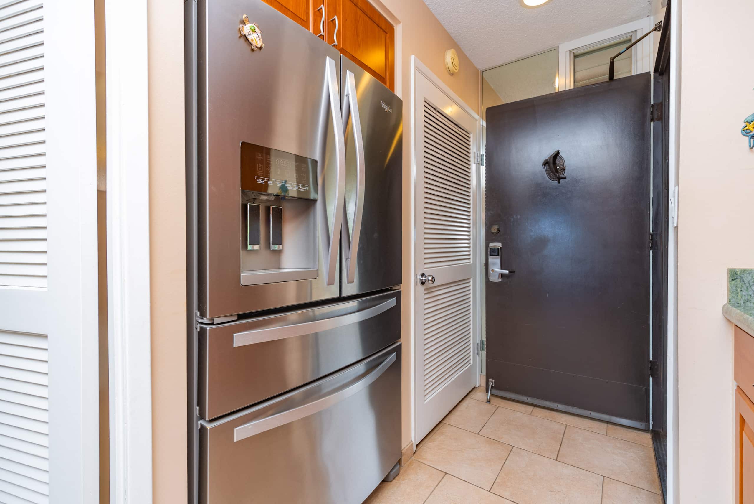 Resort in Lahaina · ★5.0 · Studio · 2 beds · 1 private bath - Image 7
