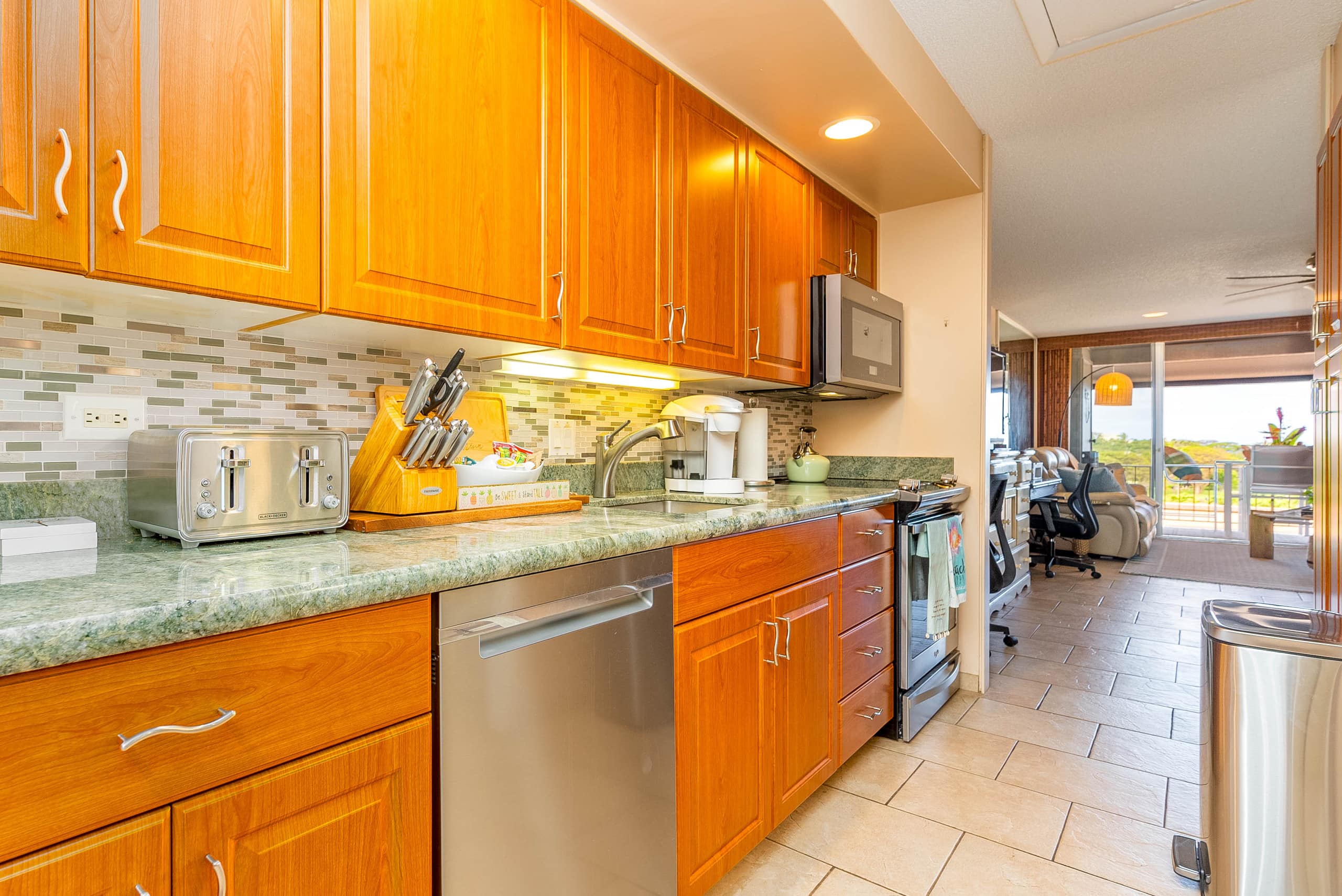 Resort in Lahaina · ★5.0 · Studio · 2 beds · 1 private bath - Image 6