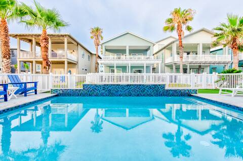 The finest home in Port Aransas w/ a private pool!