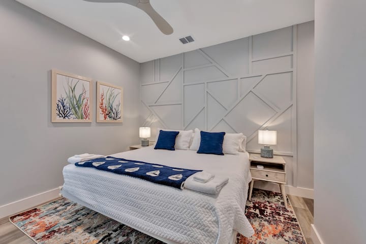 Interior. Cuarto dormitorio tamaño king