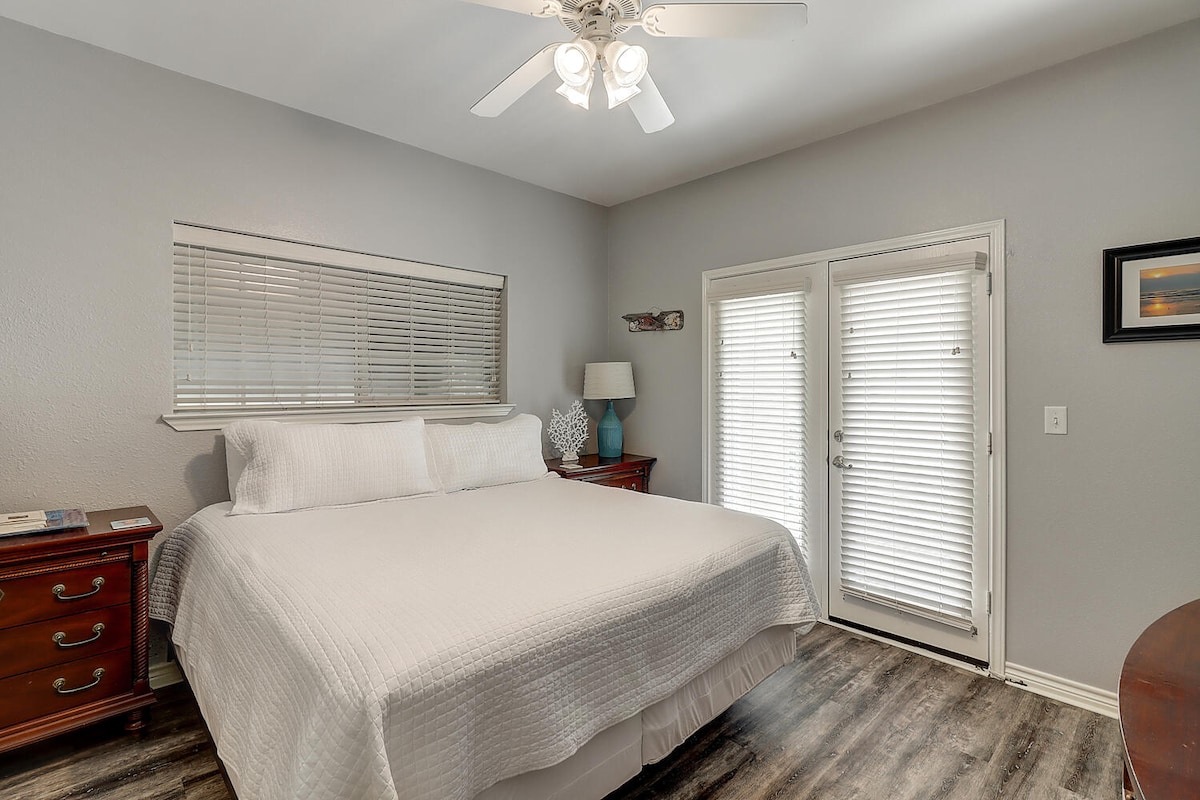 King Suite. King აპარტამენტი გემბანზე გასასვლელით