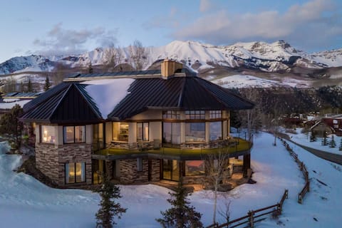 Pickleball, Tennis, Hot Tub, Fireplace, Pool Table