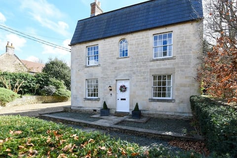 Beautiful Georgian Cottage near Frome