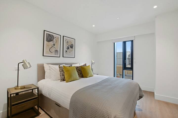 2-bedroom penthouse Fitzrovia gallery image 3