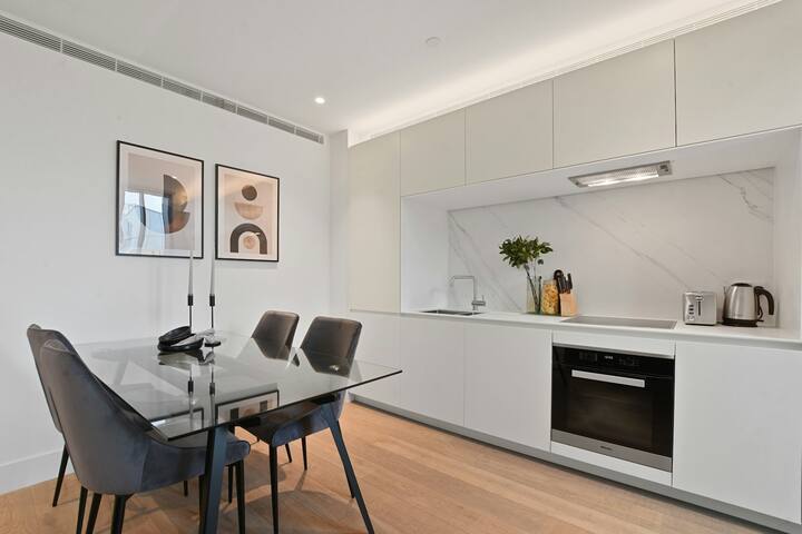 2-bedroom penthouse Fitzrovia gallery image 2