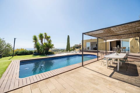 Casa Mar Azava with pool next to Barcelona Centro