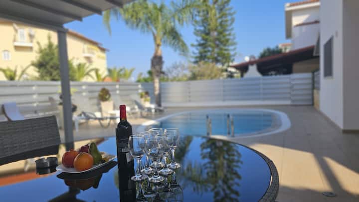 Stay: Villa Princess |1 Min Walk To Beach | Pool - Fig Tree
