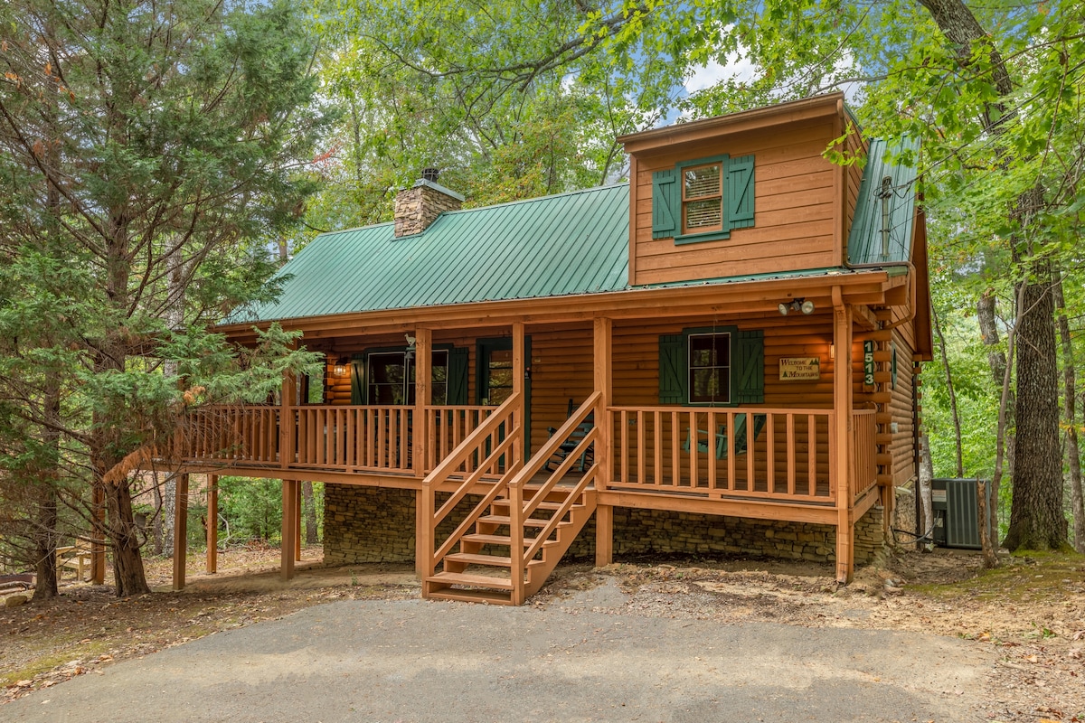 Yes, Deer - You'll Be Glad You Agreed - Cabins for Rent in Pigeon