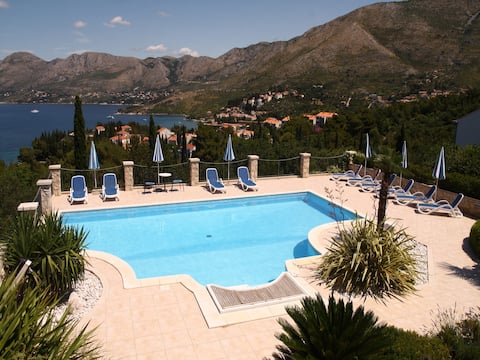 Villa Alegria Cavtat - Two Bedroom Apartment with Balcony and Sea View