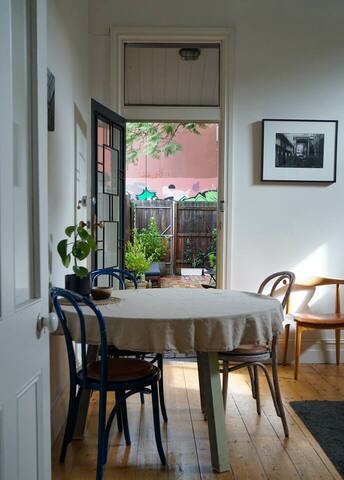 Fitzroy 3BR Terrace on Napier St+Great Space gallery image 3
