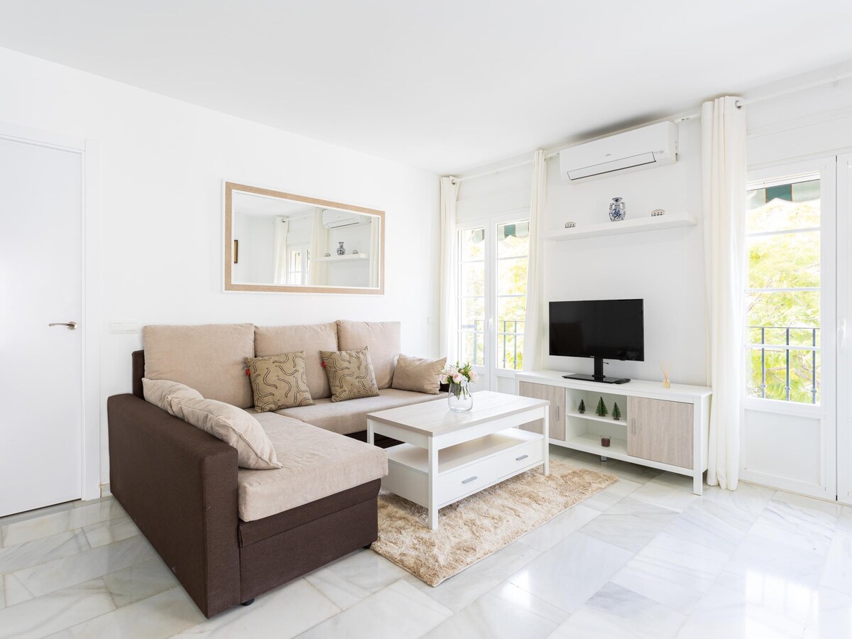 Top Airbnb: H2M Montesa 2nd Floor 700m beach Rooftop terrace in La Princesa