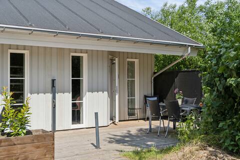 Lovely apartment right in the center of Marielyst