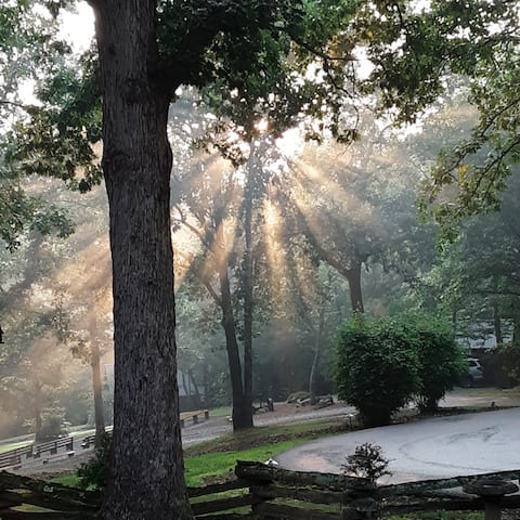 Event venue sleeps 38 guests in the TN Mountains!