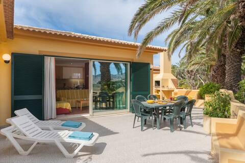 Casa do Ribeiro Salgado by An Island Apart