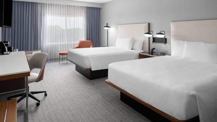 Unit with comfortable beds