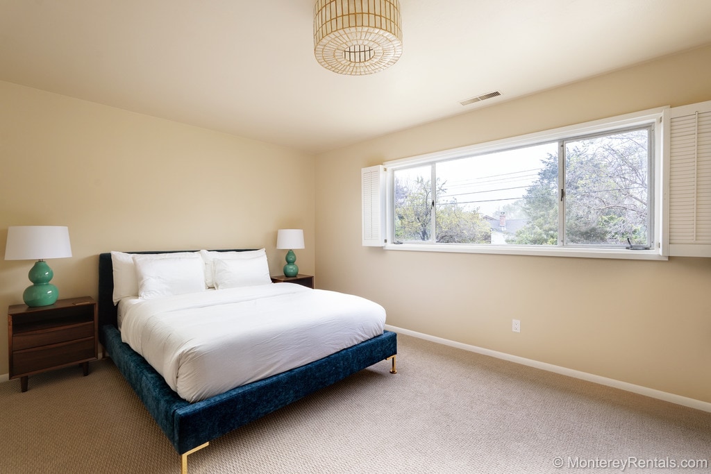 Примарна спална соба - брачен кревет (широк 150 -