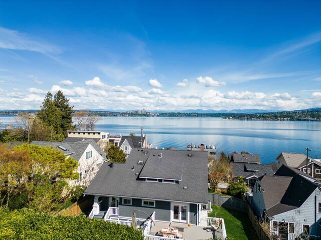 Seattle Craftsman Mansion w/ Lk. &Mt. Rainier view gallery image 5