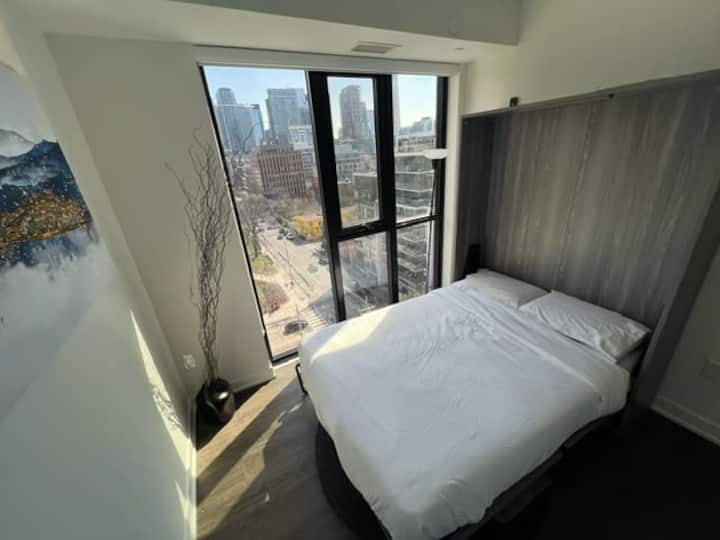 La cama Murphy se convierte en un escritorio