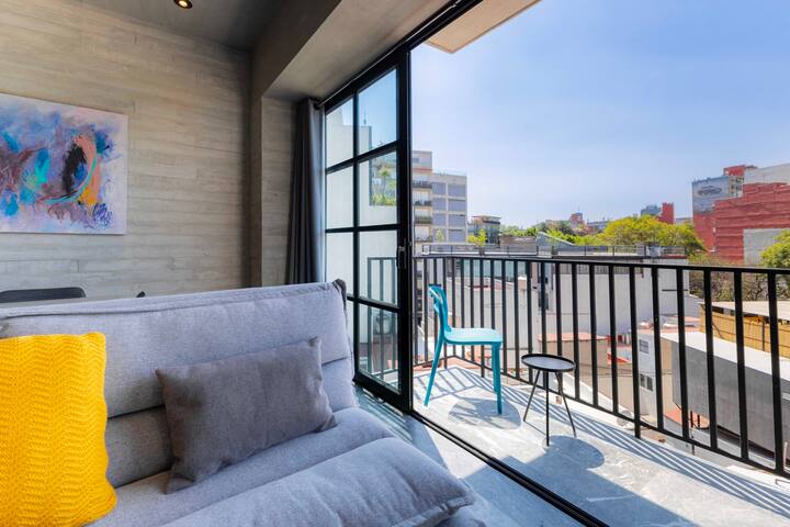 Capitalia | Park Condesa w/ Balcony Views gallery image 5