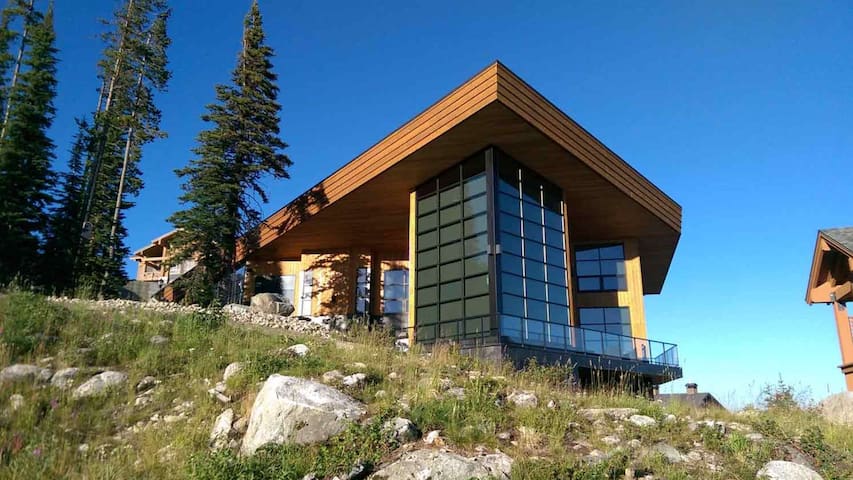 Okanagan Premier managed Airbnb listing 1