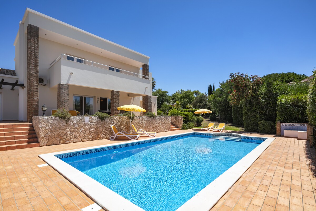 Villa with Sea View & Private Pool 5