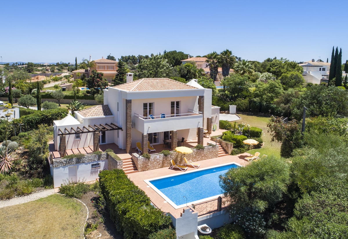 Villa with Sea View & Private Pool 2