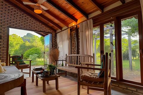 Fazenda Ana-Lú: swimming pool and panoramic view to the