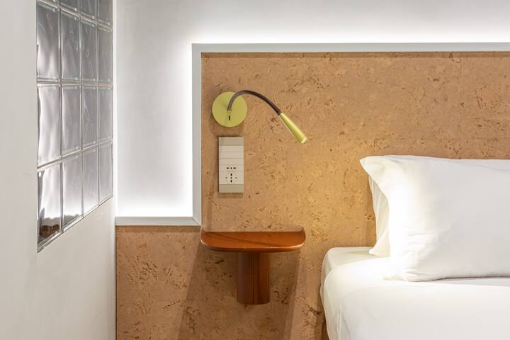 Spanish Steps Exclusive 3BDR gallery image 2