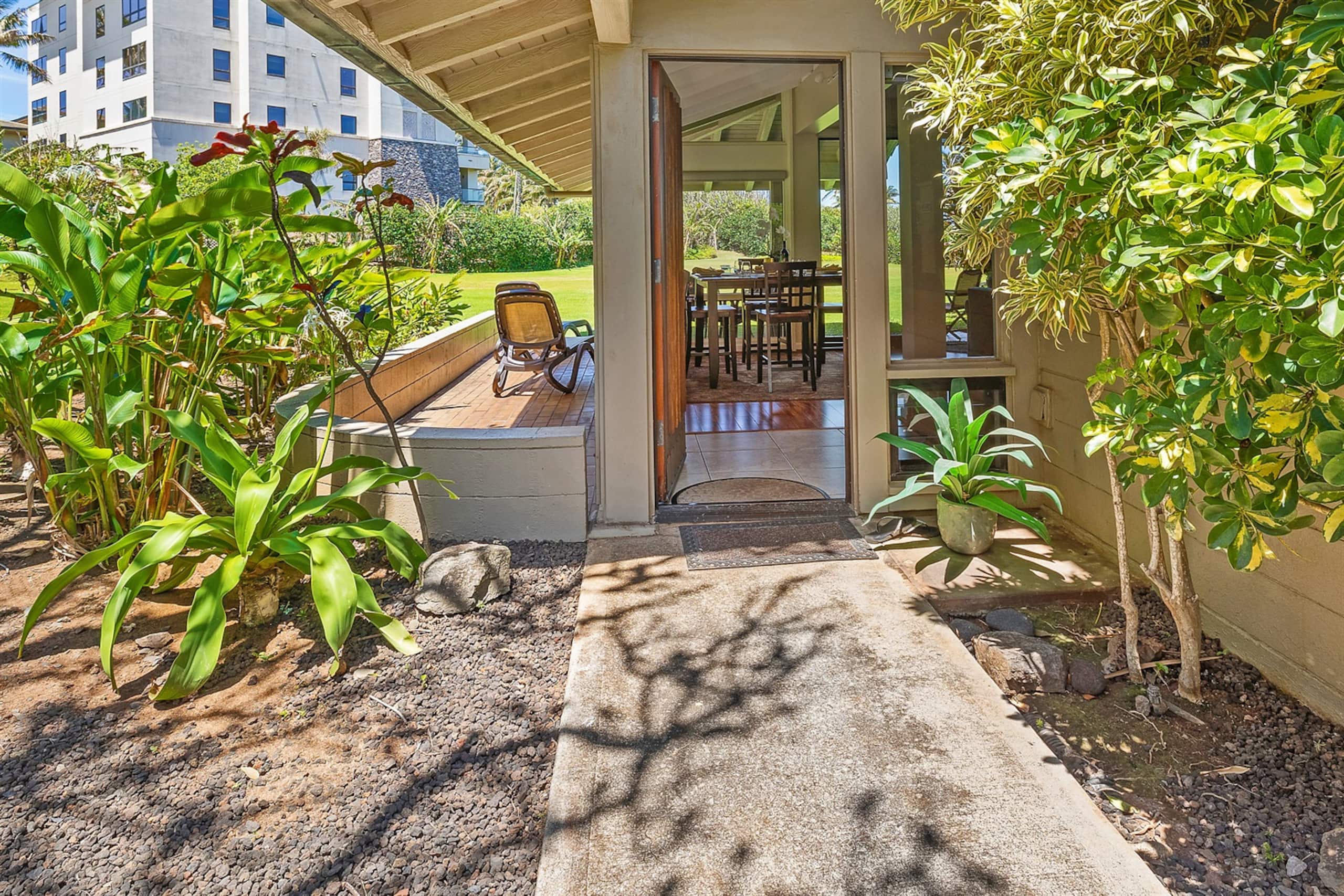Condo in Lahaina · ★5.0 · 1 bedroom · 2 beds · 2 private baths - Image 39