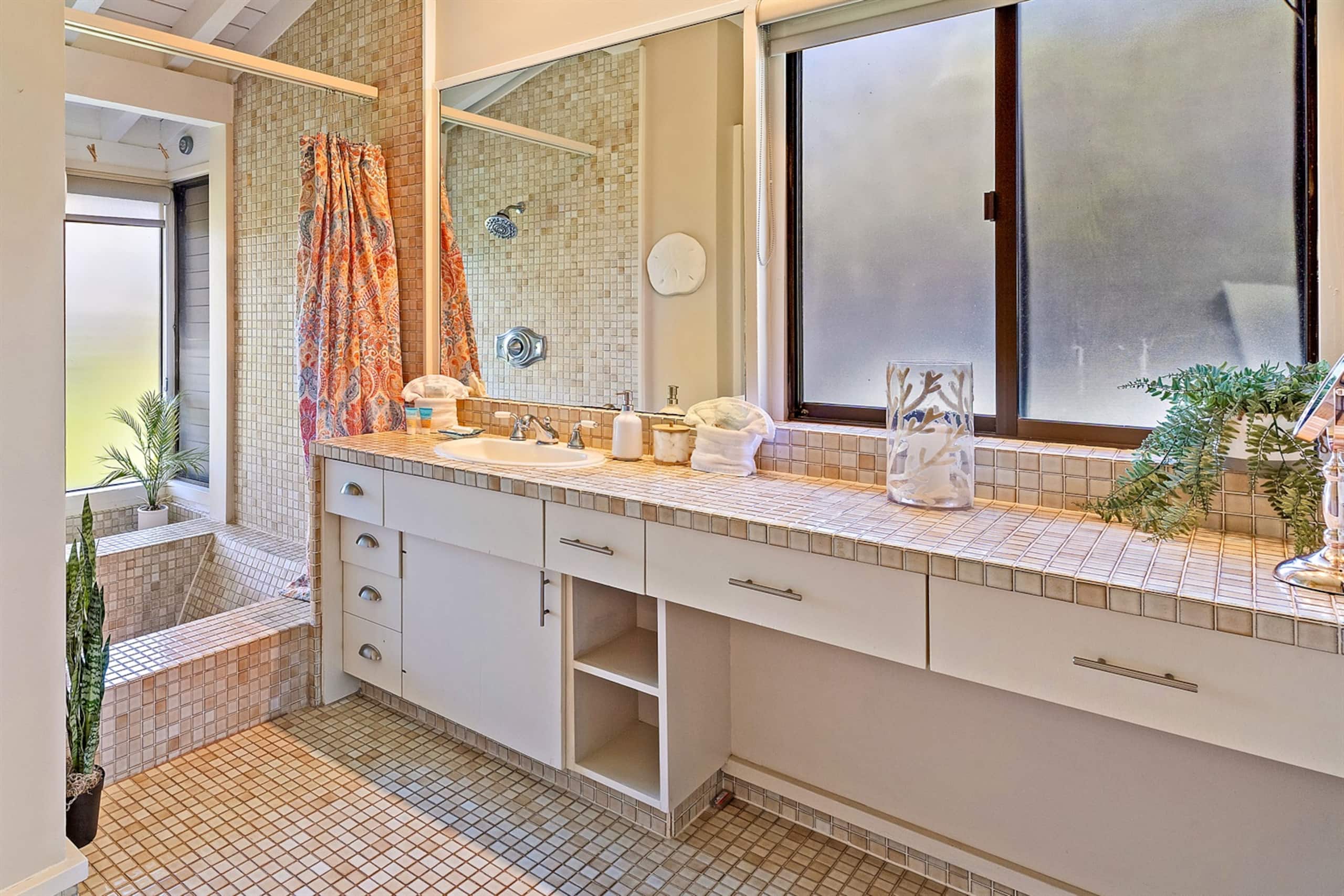 Condo in Lahaina · ★5.0 · 1 bedroom · 2 beds · 2 private baths - Image 32